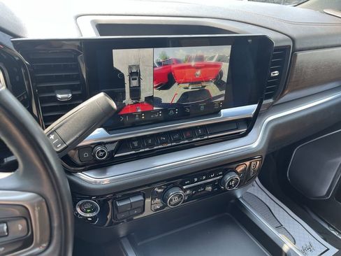 Used 2024 Chevrolet Silverado 2500 High Country w/ High Country Premium Package AWD/4WD image 10