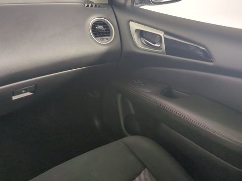 Used 2018 Nissan Pathfinder SV w/ Cargo Package image 19