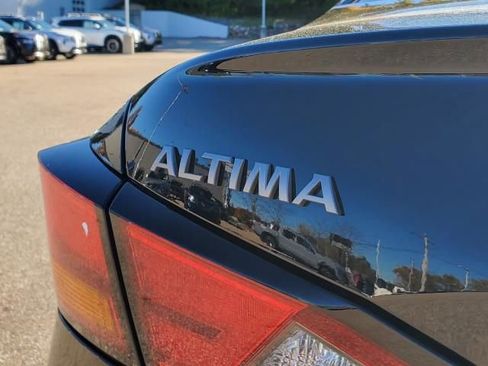Used 2024 Nissan Altima 2.5 SL image 16