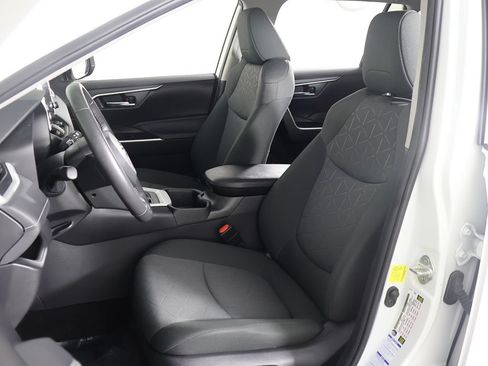 Used 2022 Toyota RAV4 XLE w/ Convenience Package AWD/4WD image 32