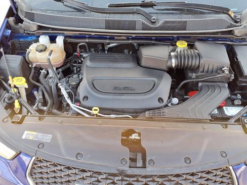 Used 2021 Chrysler Pacifica Touring-L image 31