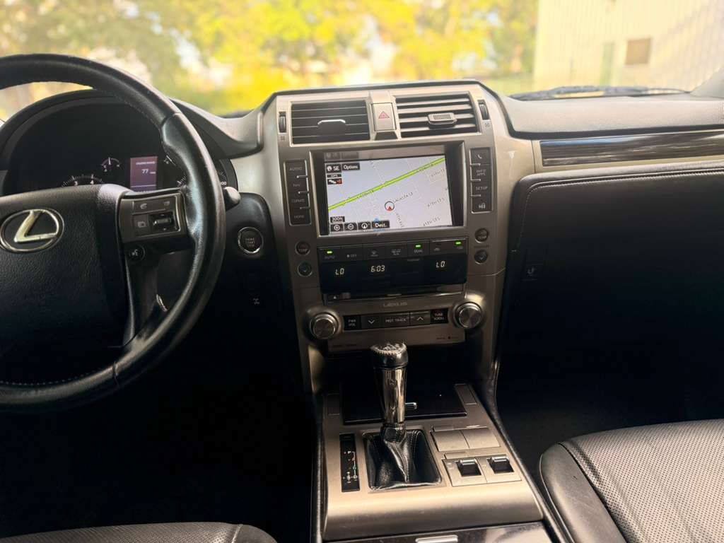 Used 2015 Lexus GX 460 w/ Navigation Package AWD/4WD image 17