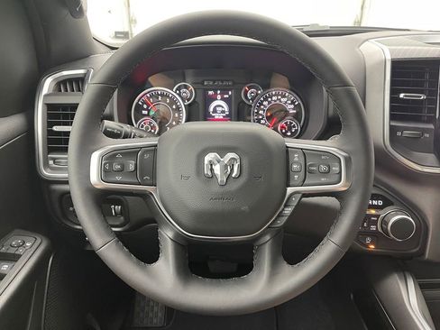 Used 2025 RAM 1500 Big Horn AWD/4WD image 18