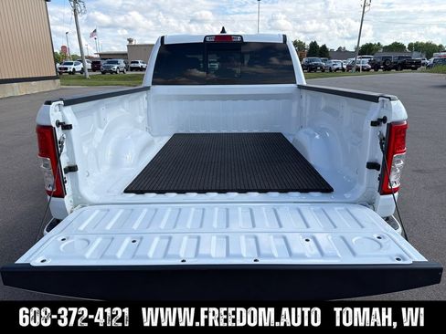 Used 2022 RAM 1500 Big Horn AWD/4WD image 22