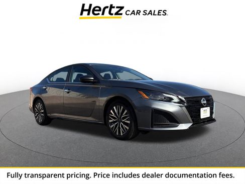 Used 2025 Nissan Altima 2.5 SV FWD image 1