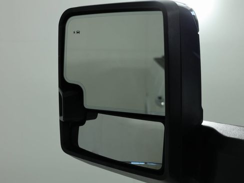 Used 2023 GMC Sierra 2500 Denali image 18