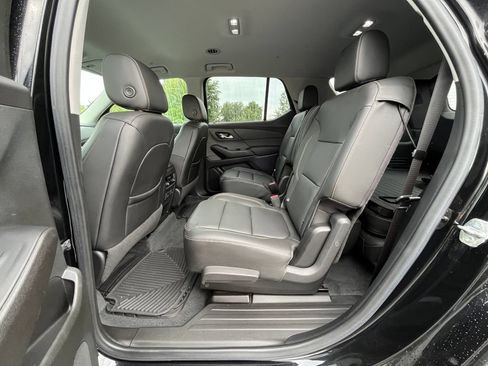 Certified 2020 Chevrolet Traverse RS FWD image 16
