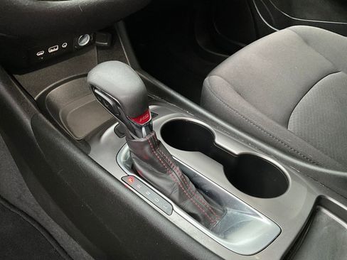 Used 2021 Chevrolet Malibu RS image 27