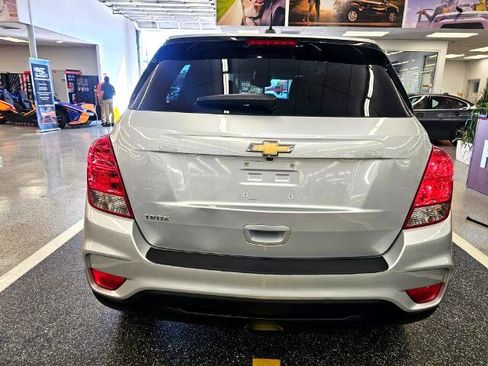 Used 2020 Chevrolet Trax LS w/ Tint and Cruise Package image 5