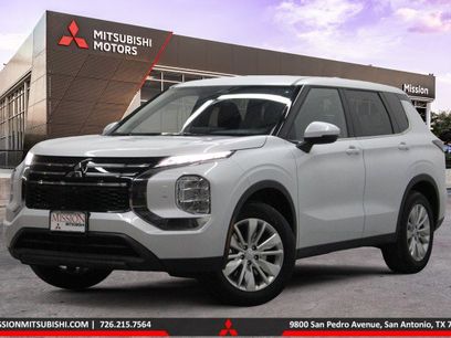 New 2026 Mitsubishi Outlander ES