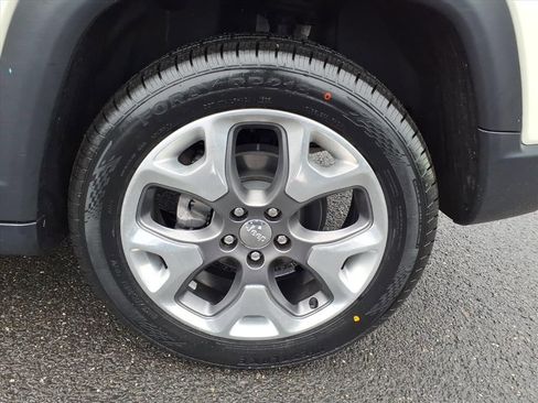 Used 2020 Jeep Compass Limited image 17