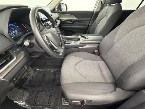 Certified 2025 Toyota Grand Highlander FWD image 22