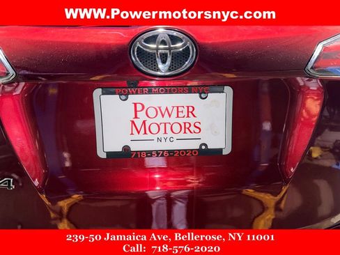 Used 2018 Toyota RAV4 LE image 14