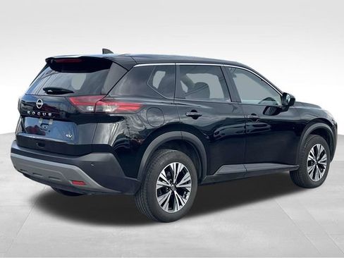 Used 2023 Nissan Rogue SV image 7