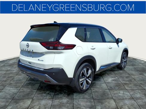 Used 2023 Nissan Rogue SL AWD/4WD image 3