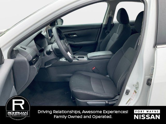 Used 2024 Nissan Sentra SV FWD image 11