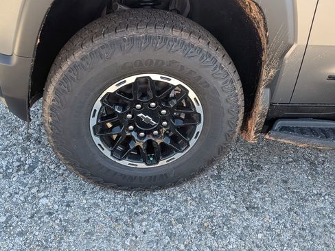 New 2026 Chevrolet Silverado EV Trail Boss image 11