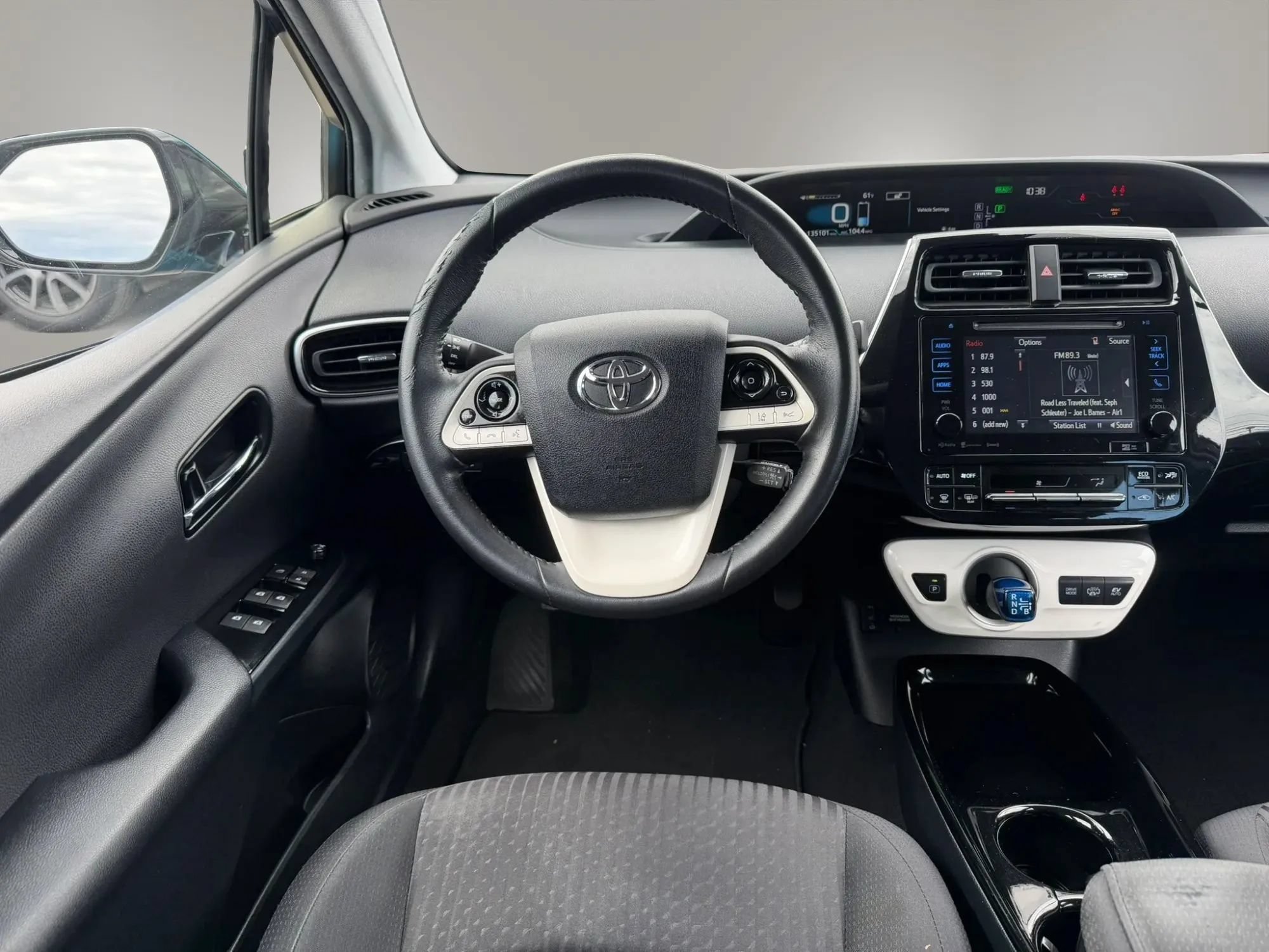 Used 2017 Toyota Prius Prime Plus FWD image 18