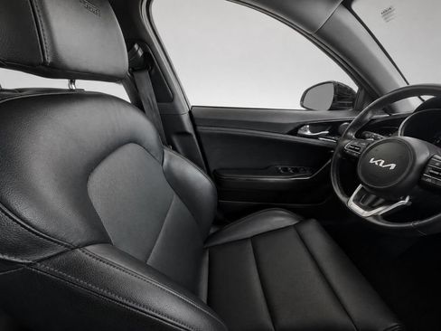Certified 2022 Kia Stinger GT-Line w/ Sun & Sound Package AWD/4WD image 27