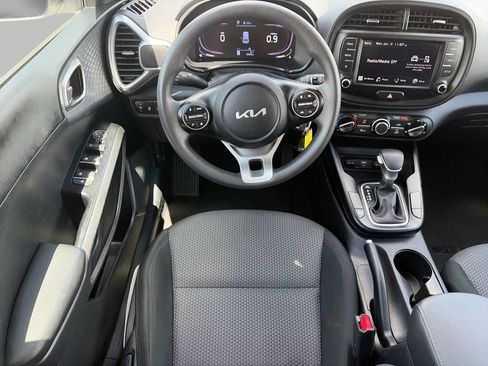 Used 2024 Kia Soul LX w/ Option Group 015 FWD image 10