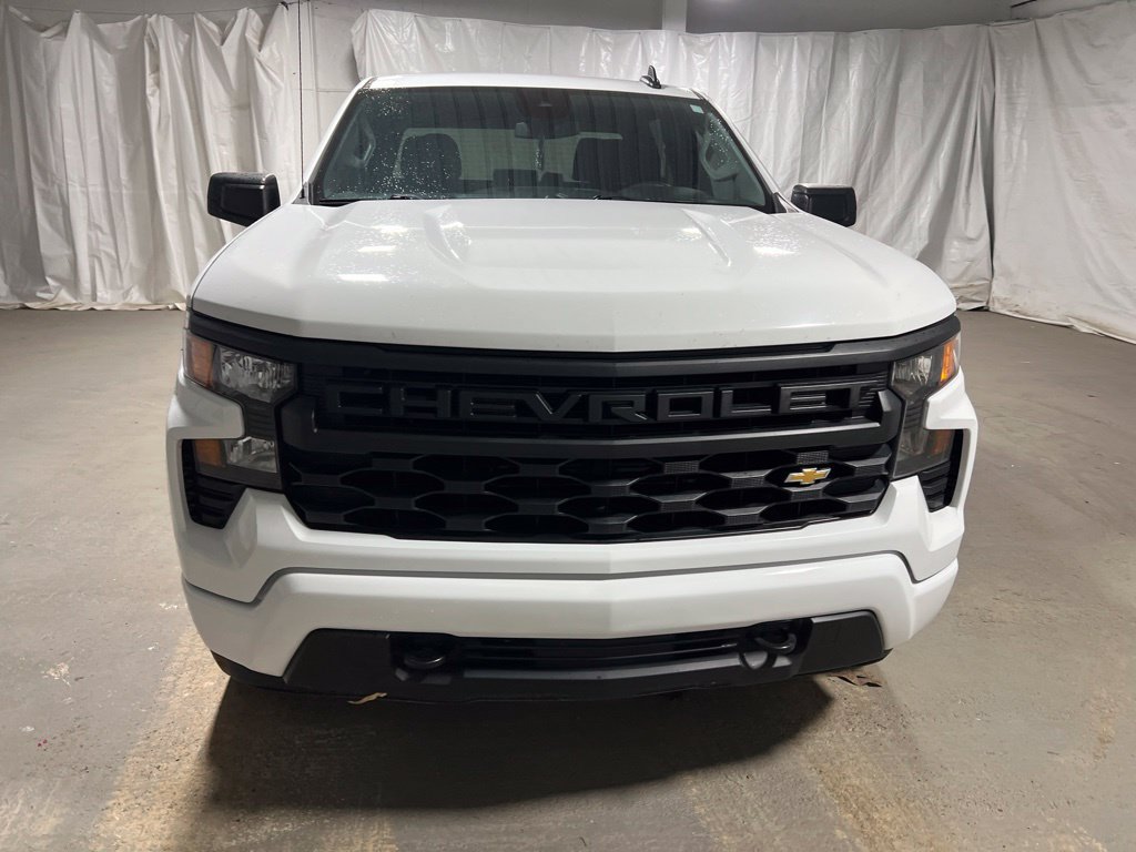 Used 2022 Chevrolet Silverado 1500 Custom AWD/4WD image 2