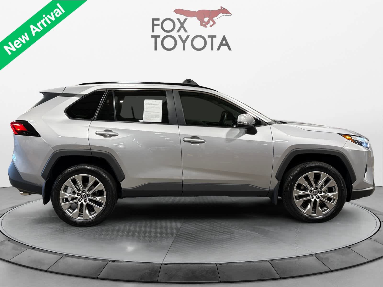 Used 2023 Toyota RAV4 XLE Premium FWD image 7