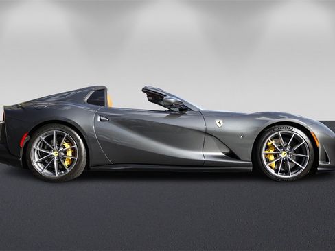 Certified 2022 Ferrari 812 GTS Base image 2