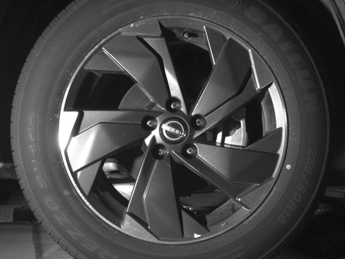 Used 2025 Nissan Rogue SV AWD/4WD image 13