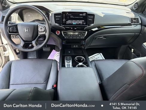 Used 2025 Honda Ridgeline Black Edition image 16