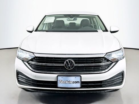 Used 2024 Volkswagen Jetta S image 2