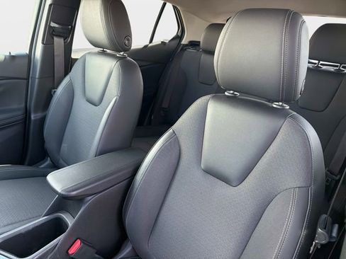 Used 2023 Buick Encore GX Select w/ Sport Touring Package FWD image 19