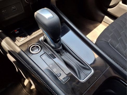 Used 2022 Nissan Kicks SV FWD image 19