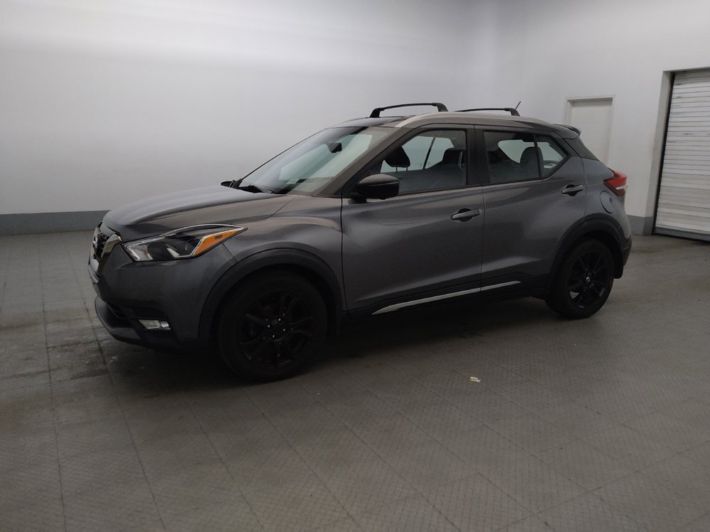 Used 2019 Nissan Kicks SR w/ SR Premium Package FWD image 2