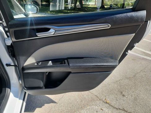 Used 2018 Ford Fusion S image 31