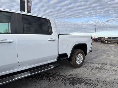 Used 2023 Chevrolet Silverado 2500 LT w/ Convenience Package image 7