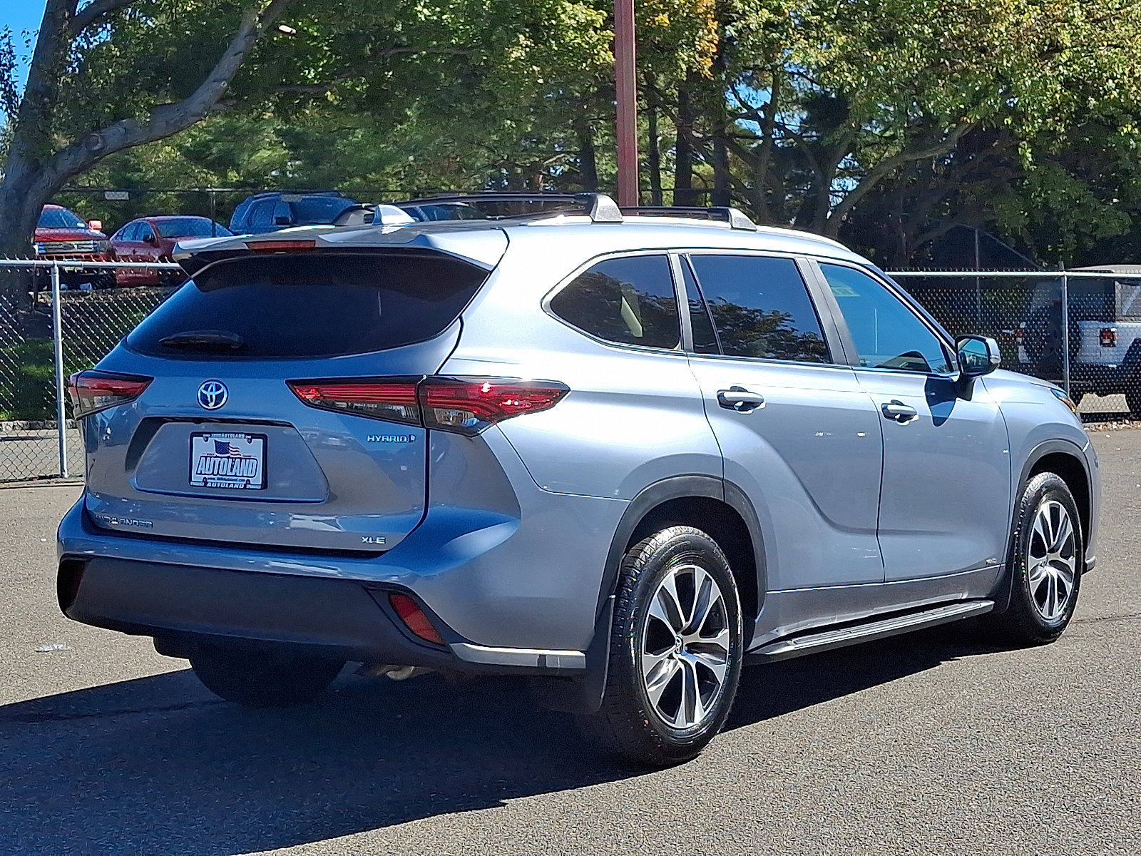 Used 2023 Toyota Highlander XLE AWD/4WD image 7