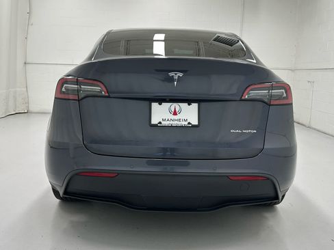 Used 2021 Tesla Model Y Long Range AWD/4WD image 7