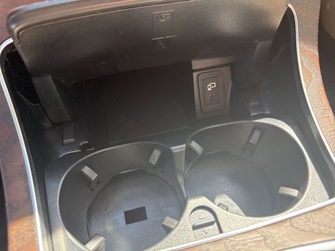 Used 2020 Mercedes-Benz GLC 300 4MATIC image 25