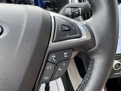 Used 2021 Ford Edge Titanium AWD/4WD image 13