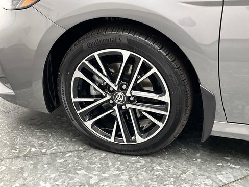 Used 2025 Toyota Camry XLE image 33