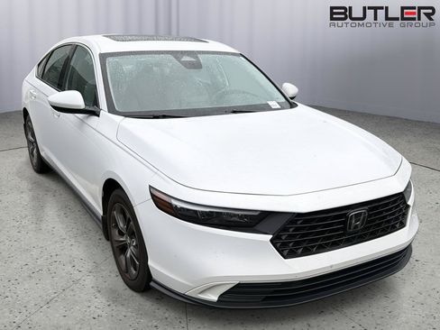 Used 2023 Honda Accord EX image 6