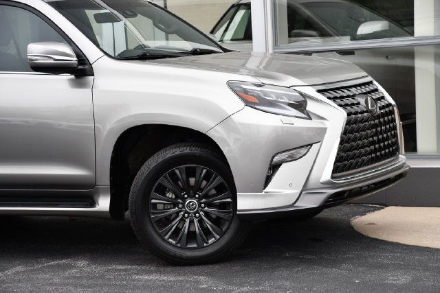 Used 2021 Lexus GX 460 Premium w/ Accessory Package AWD/4WD image 13