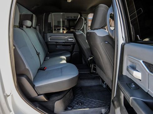 Used 2022 RAM 2500 Big Horn w/ Cold Weather Group image 20