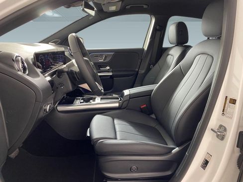 Certified 2026 Mercedes-Benz GLA 250 4MATIC image 4