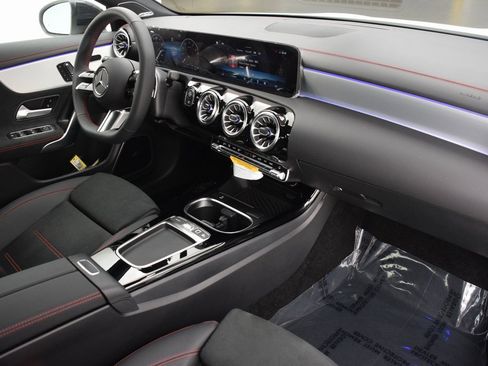 New 2026 Mercedes-Benz CLA 250 image 12