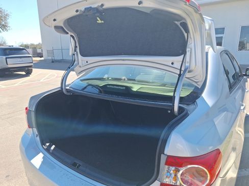 Used 2012 Toyota Corolla LE image 31