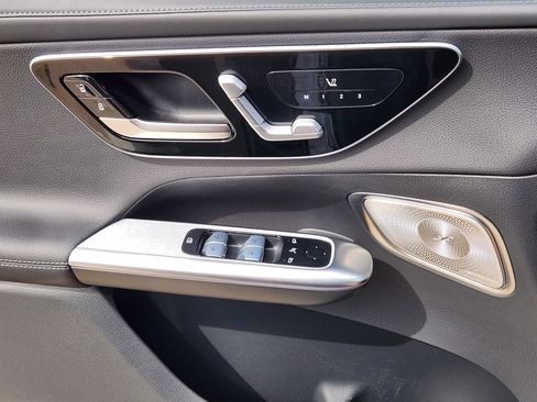 Certified 2025 Mercedes-Benz GLC 300 4MATIC image 24