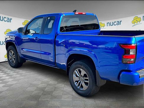 Used 2025 Nissan Frontier SV image 7