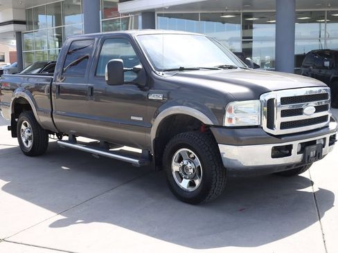 Used 2005 Ford F250 Lariat AWD/4WD image 8