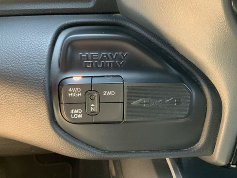 Used 2024 RAM 3500 Big Horn w/ Night Edition AWD/4WD image 18
